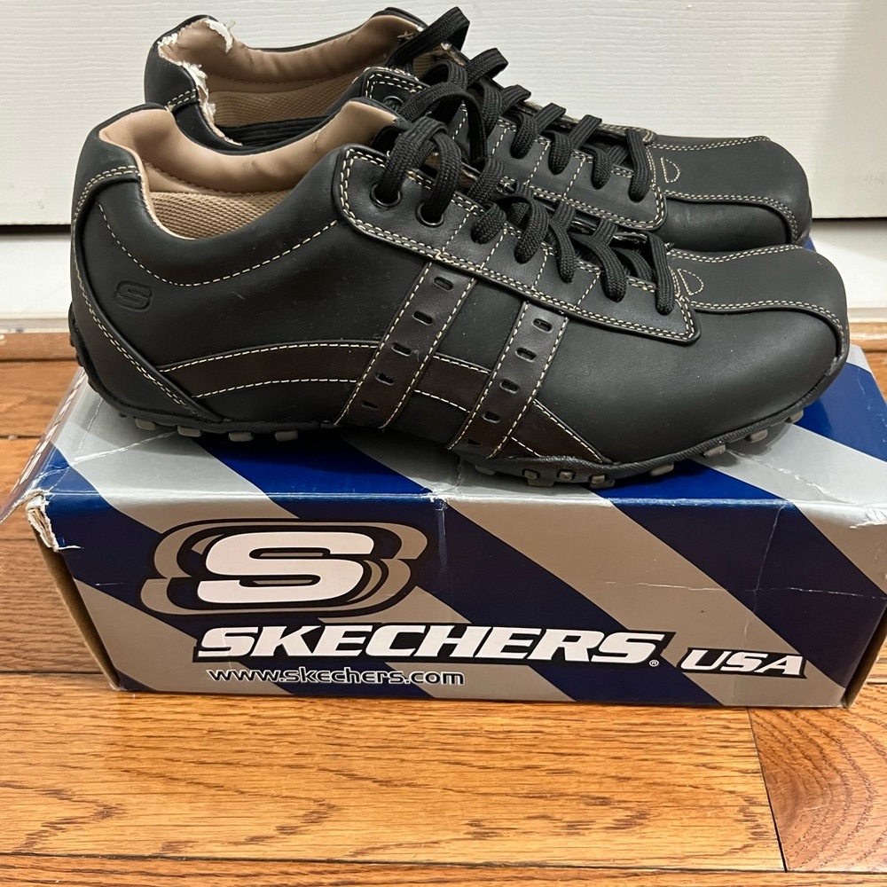 Skechers Men's Black Leather Sneakers